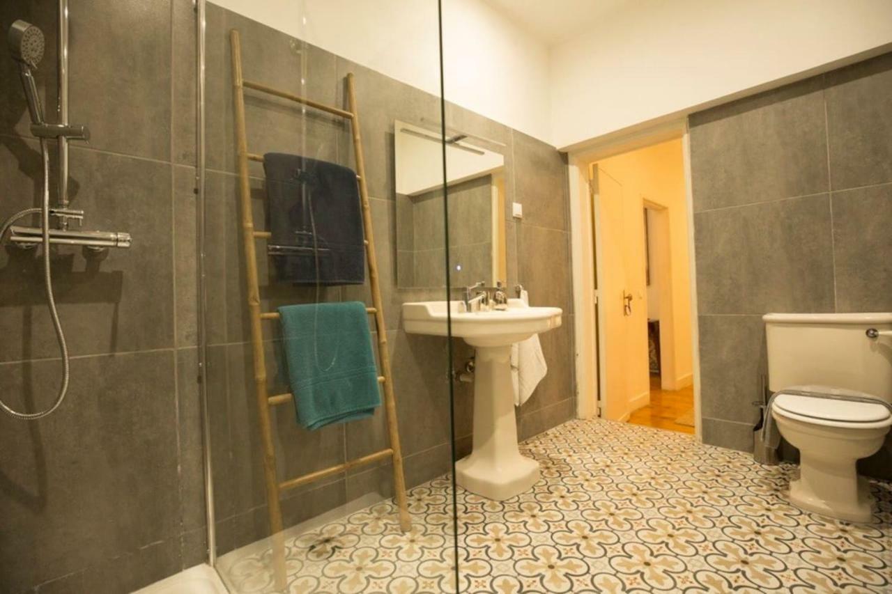 Ola Lisbon - Chiado IV Apartment Bagian luar foto