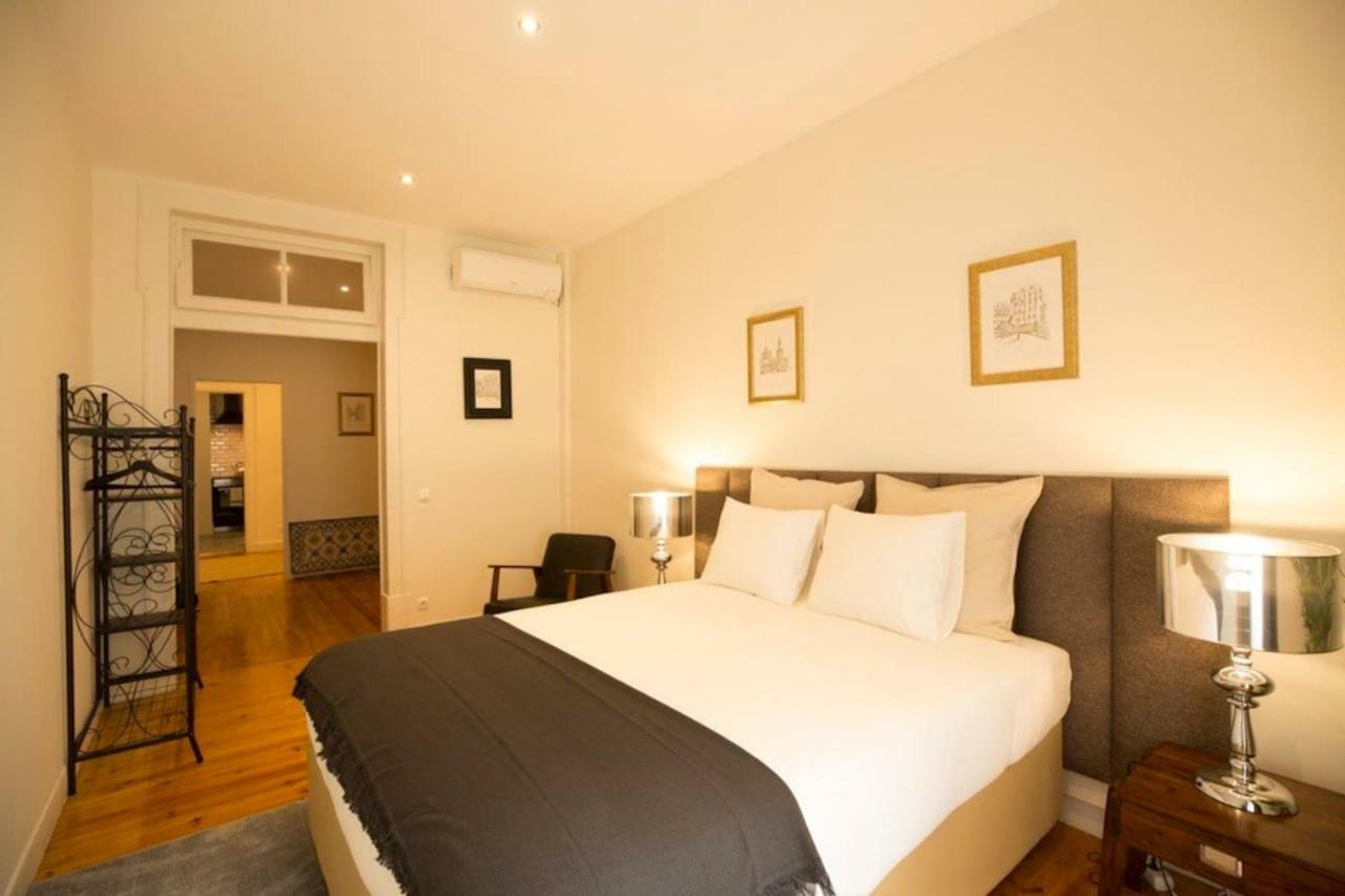 Ola Lisbon - Chiado IV Apartment Bagian luar foto