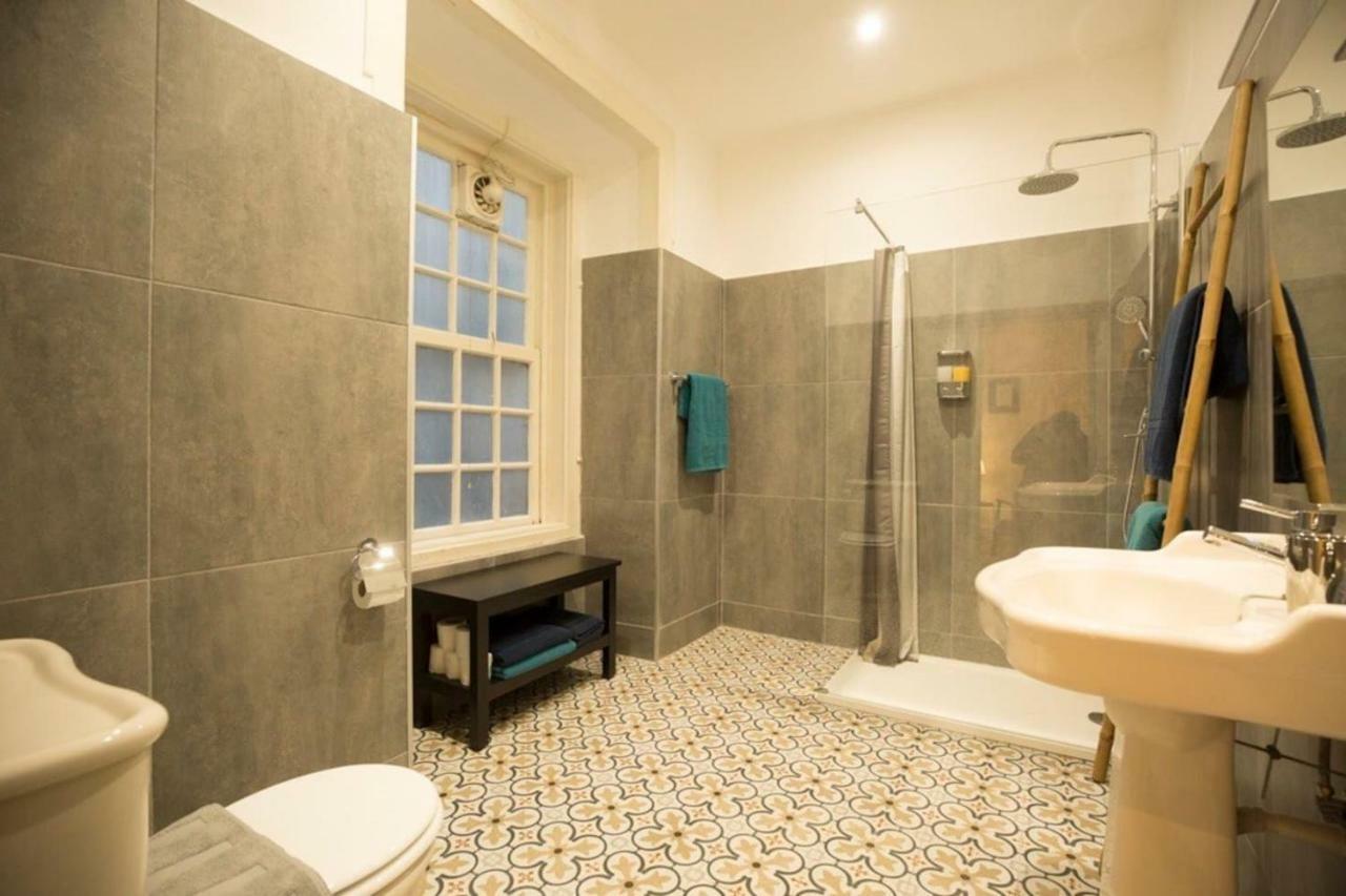 Ola Lisbon - Chiado IV Apartment Bagian luar foto