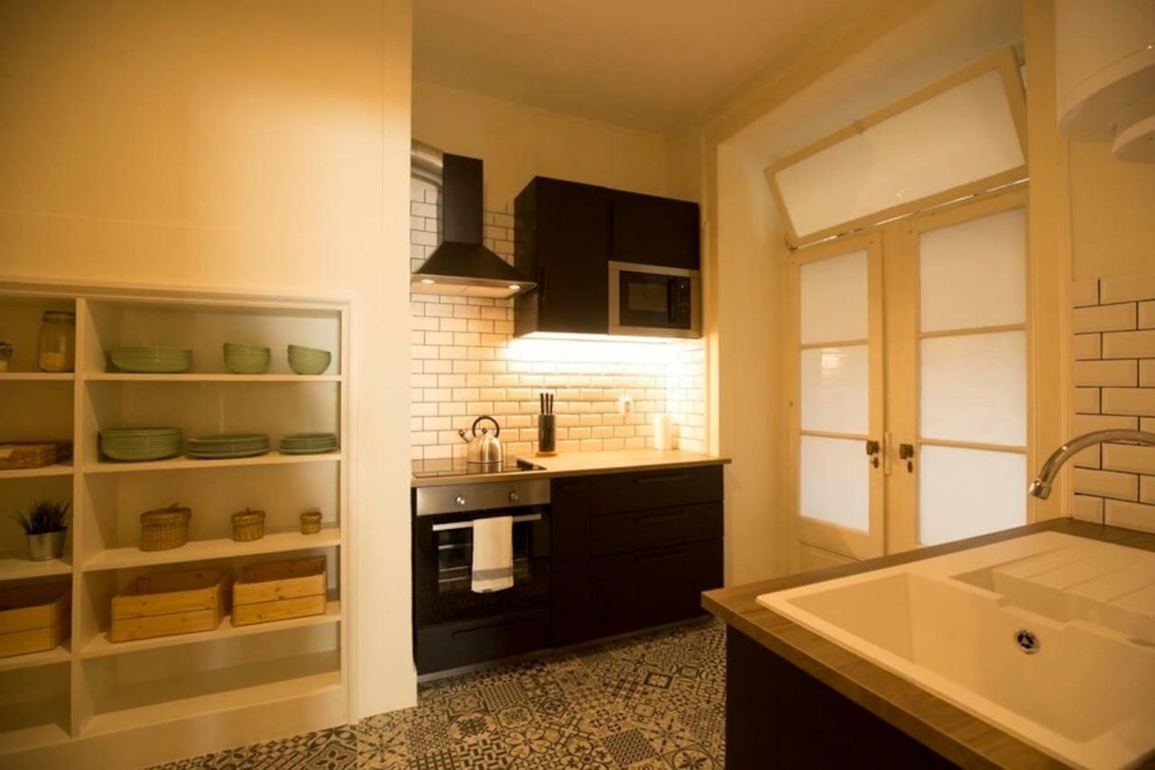 Ola Lisbon - Chiado IV Apartment Bagian luar foto