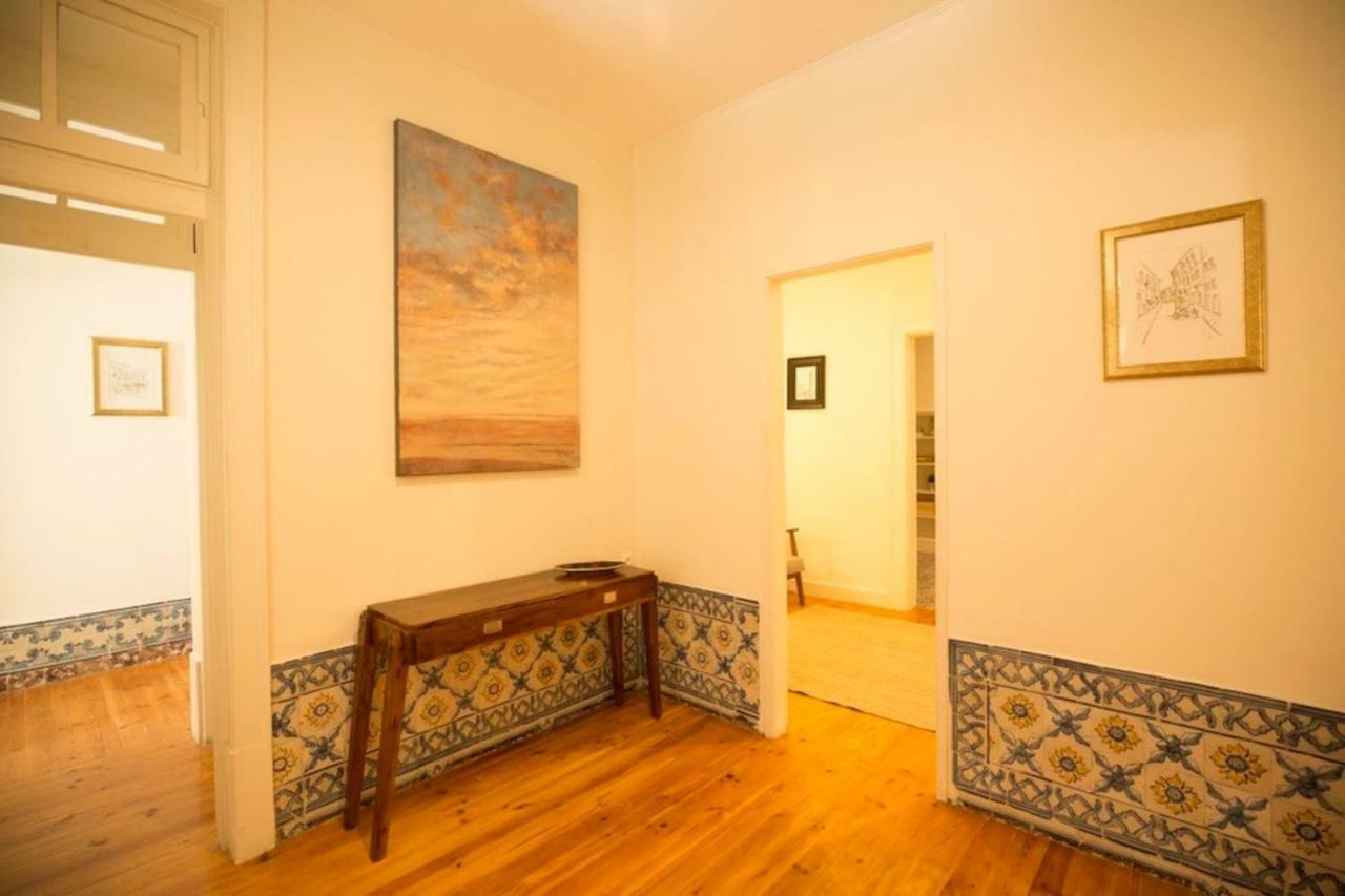 Ola Lisbon - Chiado IV Apartment Bagian luar foto